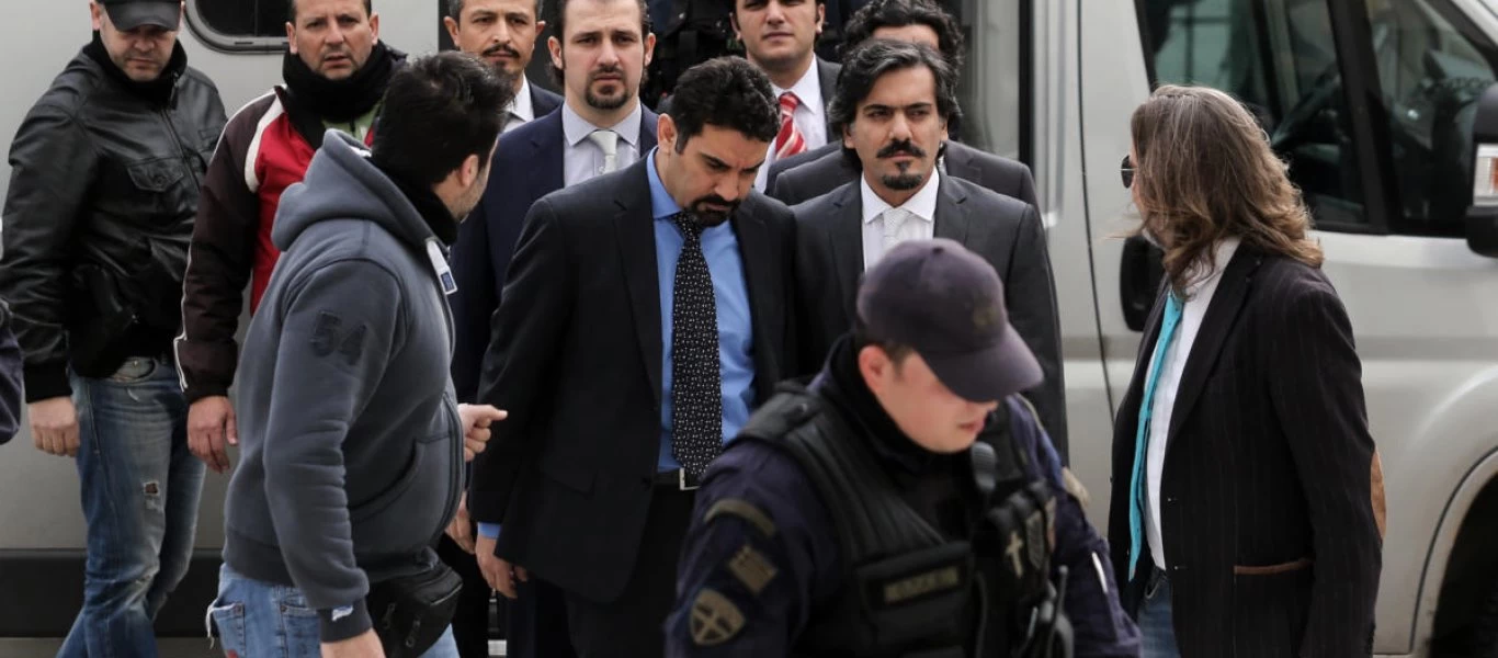 «Επιχείρηση Αστραπή»: Οι Τούρκοι θα έπαιρναν τους 8 Τούρκους αξιωματικούς με την «άδεια» της ελληνικής κυβέρνησης!